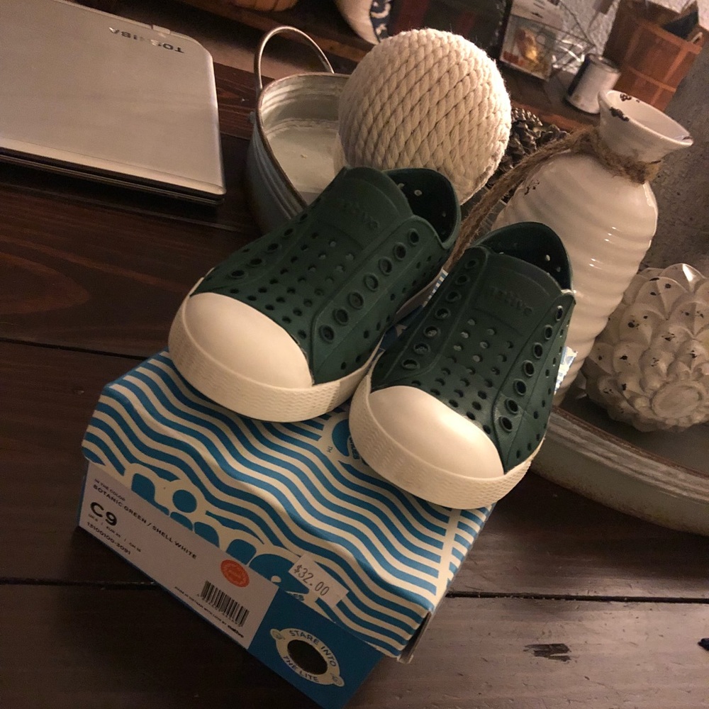 Toddler native shoes